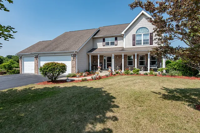 330 Abbey Ct photo 1