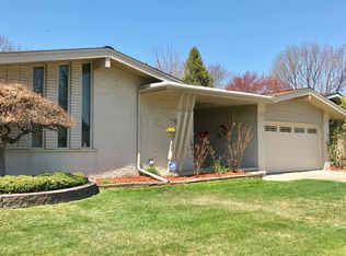 30557 Cedars Dr, Warren, MI 48093