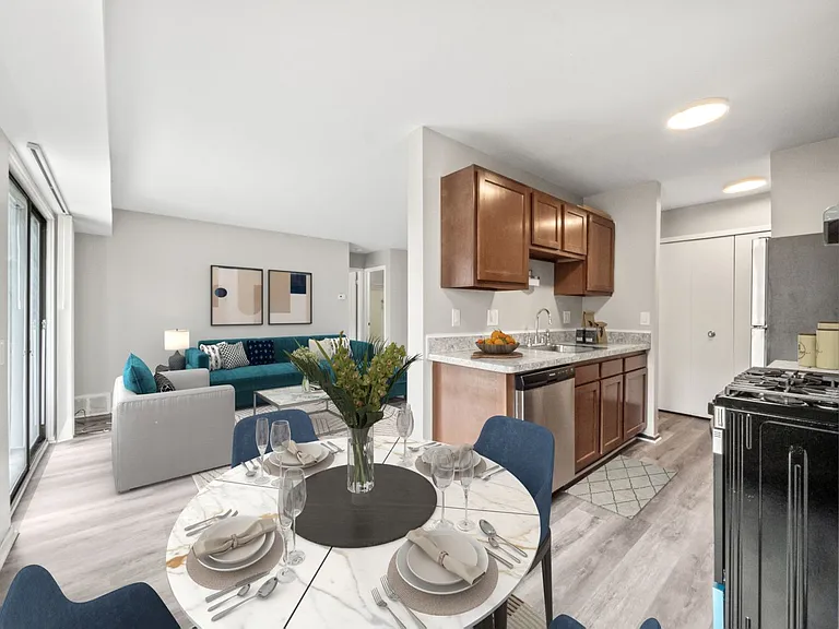Glenwood Apartments — Photo 30