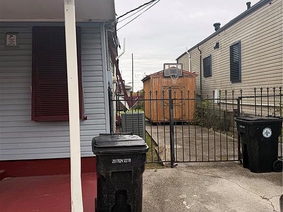 4th image of 600 Wagner St