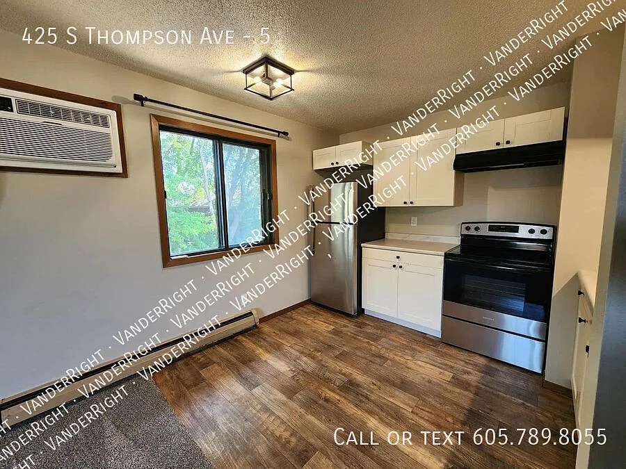 Building Photo - 425 S Thompson Ave #5