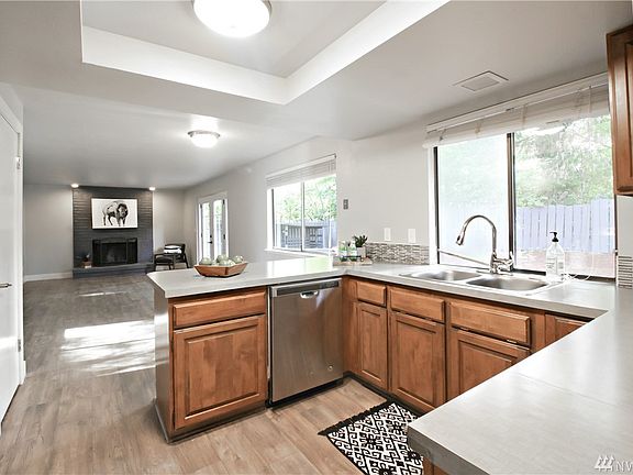 5th image of 6216 Scottsdell Ct SW