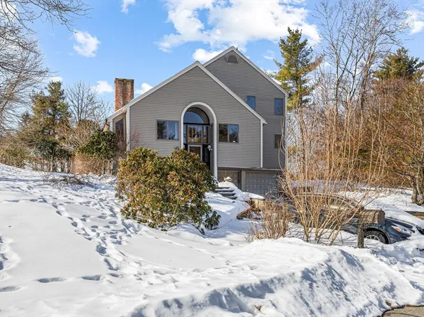12 Sycamore Parc, South Hadley, MA 01075