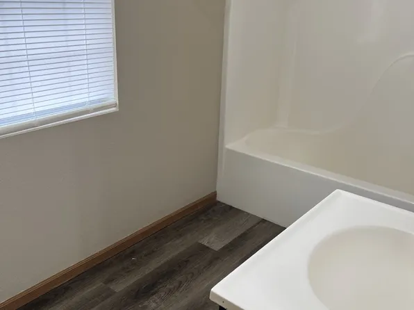 135 W Culton St W #C, Warrensburg, MO 64093