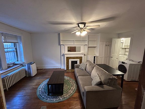 3rd image of 125 W 85th St #1F