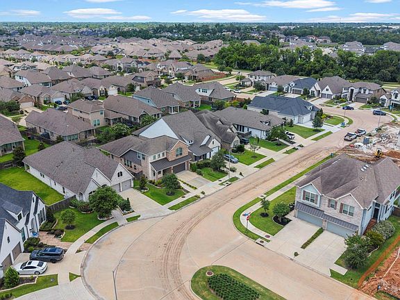 5th image of 8614 Azalea Crossing Ct