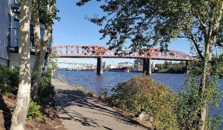720 NW Naito Pkwy #D17 — Photo 31