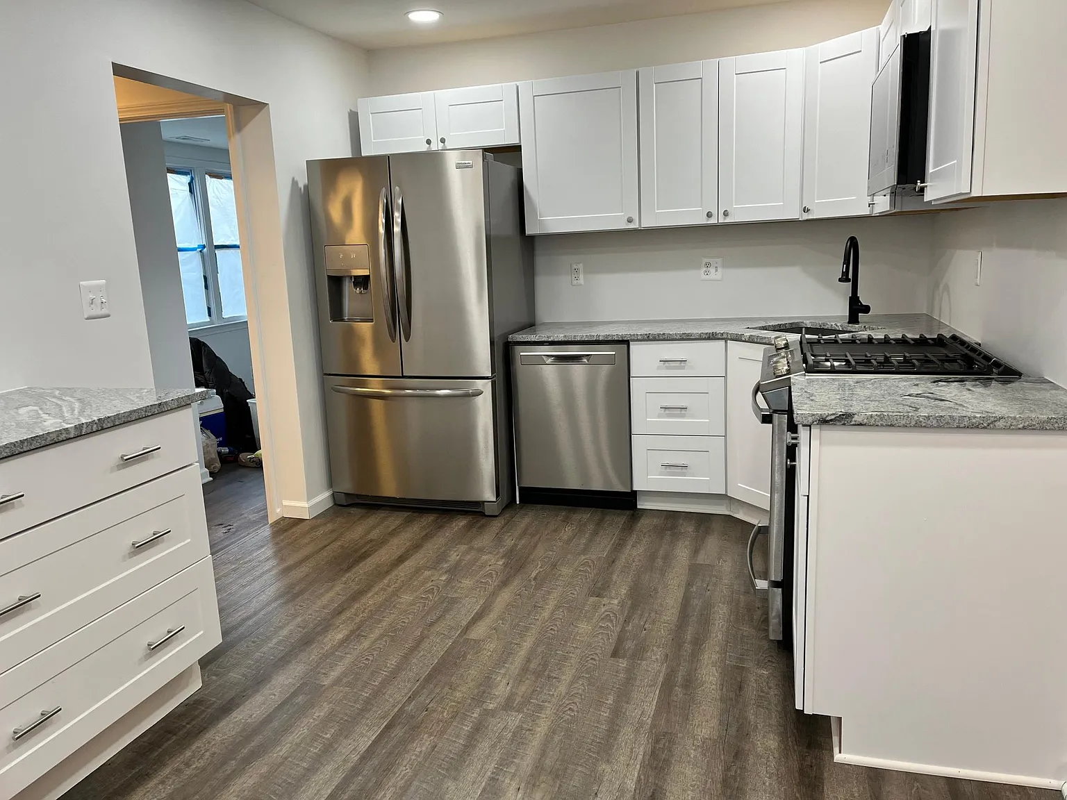 23091 Tawas Ave photo 1
