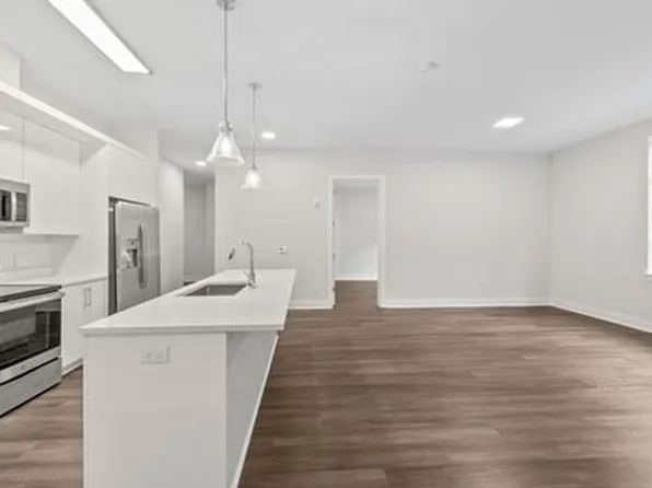 121 34th Street image 160 of 213