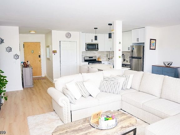 3rd image of 276 Prospect St #5E