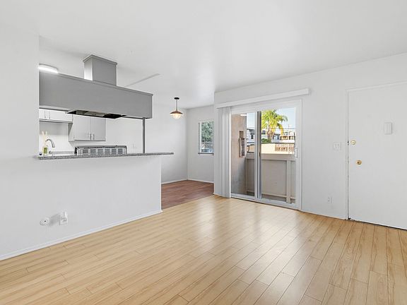 5th image of 1245 N Harvard Blvd #3