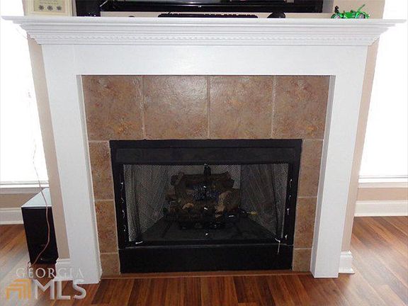 3rd image of 202 Canterberry Pl
