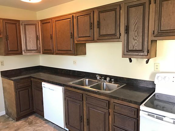 2nd image of 10113 Donau Ln