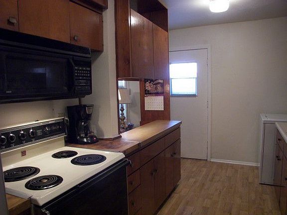 5th image of 12207 High Meadow Dr