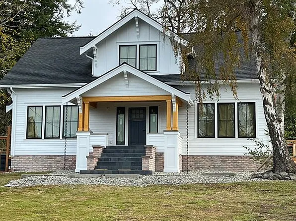 26607 Pioneer Hwy W, Stanwood, WA 98292