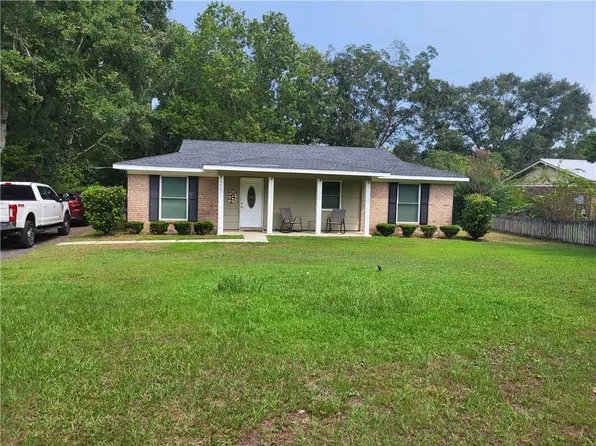 9061 Jamestown Ct, Irvington, AL 36544
