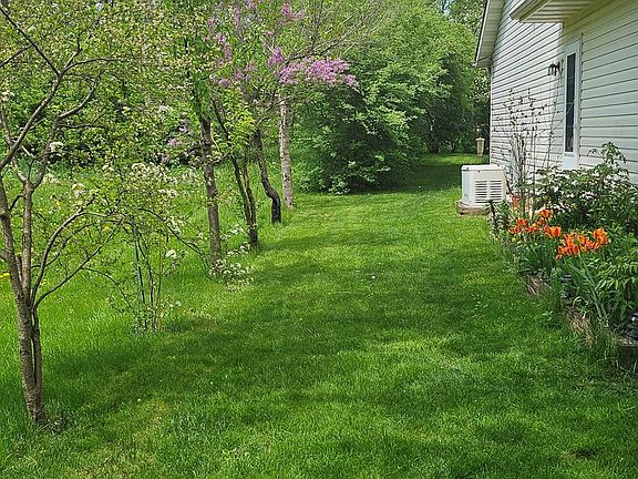 3rd image of 217 Picadilly Dr SE