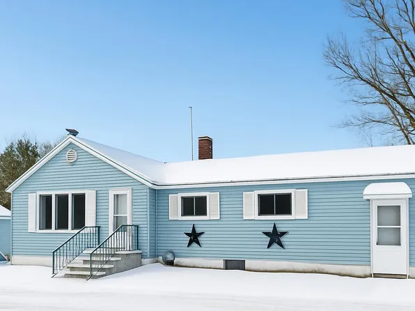 W5317 Elmwood Rd, Menominee, MI 49858