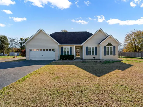 121 Plainfield Way, Bowling Green, KY 42104