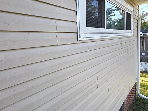 4th image of 543 Fletcher St