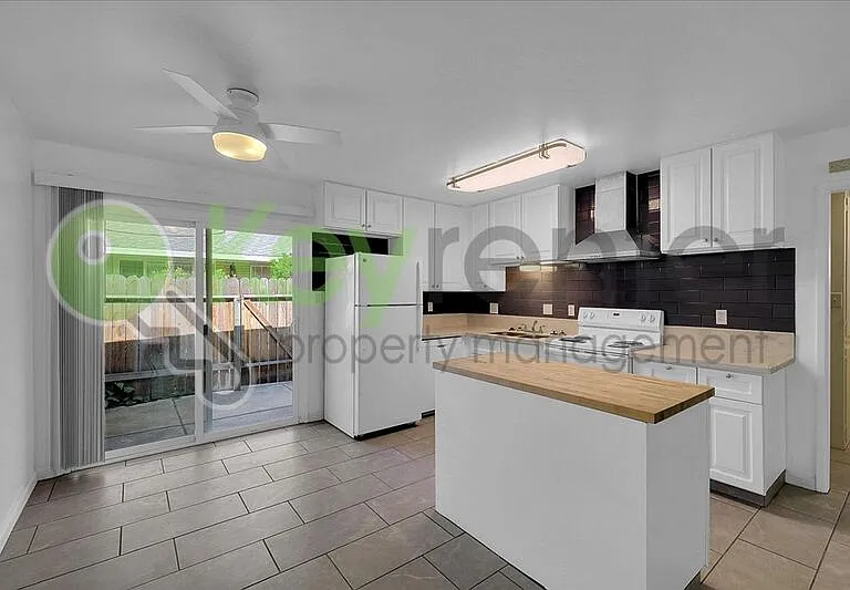 6201 Paris St #4 — Photo 2