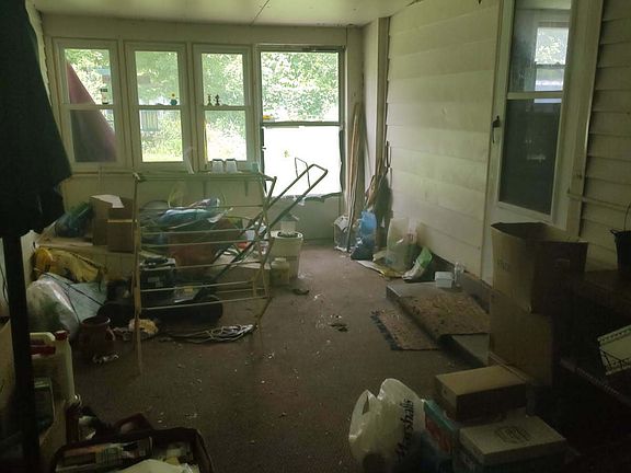 5th image of 406 N Walnut St