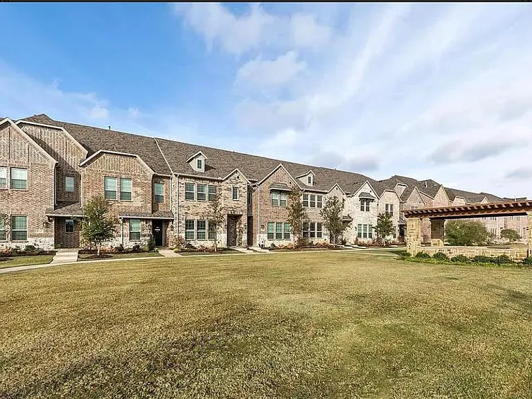 12846 Perrin Ln — Photo 2