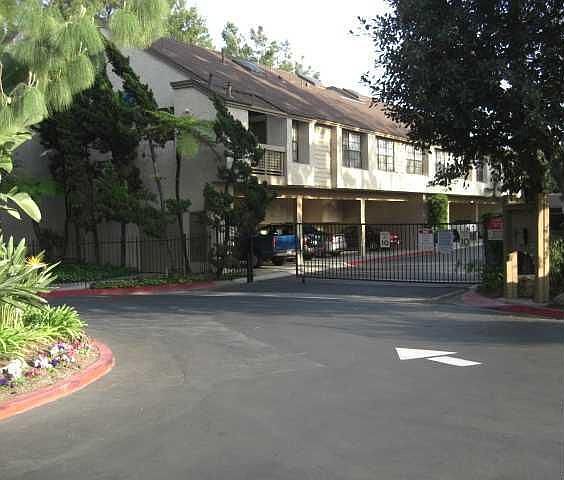 2nd image of 10561 Lakeside Dr S #172