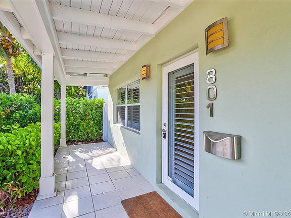 5th image of 801 SE 9th St #801