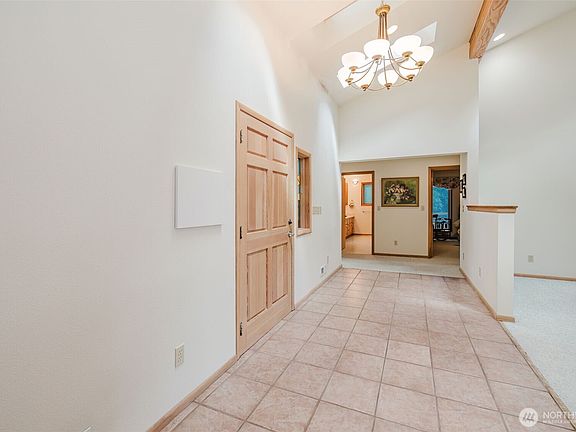 3rd image of 1225 NE Hoffs Drive Drive