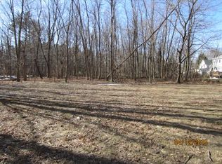 29 Monroe St, Amesbury, MA 01913