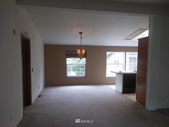 4th image of 321 Sid Snyder Drive