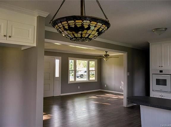 2nd image of 1012 N 6th St
