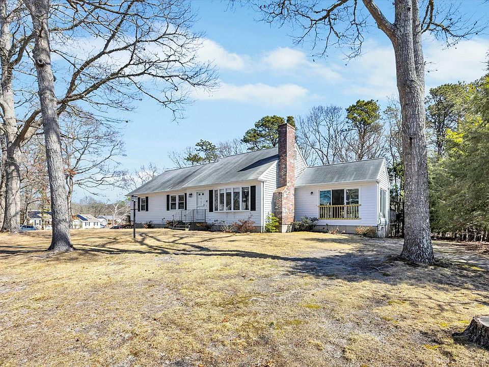 1st image of 40 Hastings Avenue