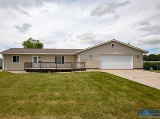 501 N 1st St, Beresford, SD 57004