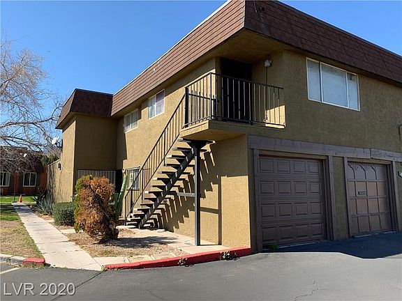 3rd image of 4631 Monterey Cir Unit 3