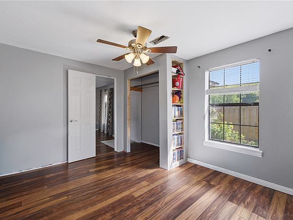 4th image of 100 N Brewer Ct