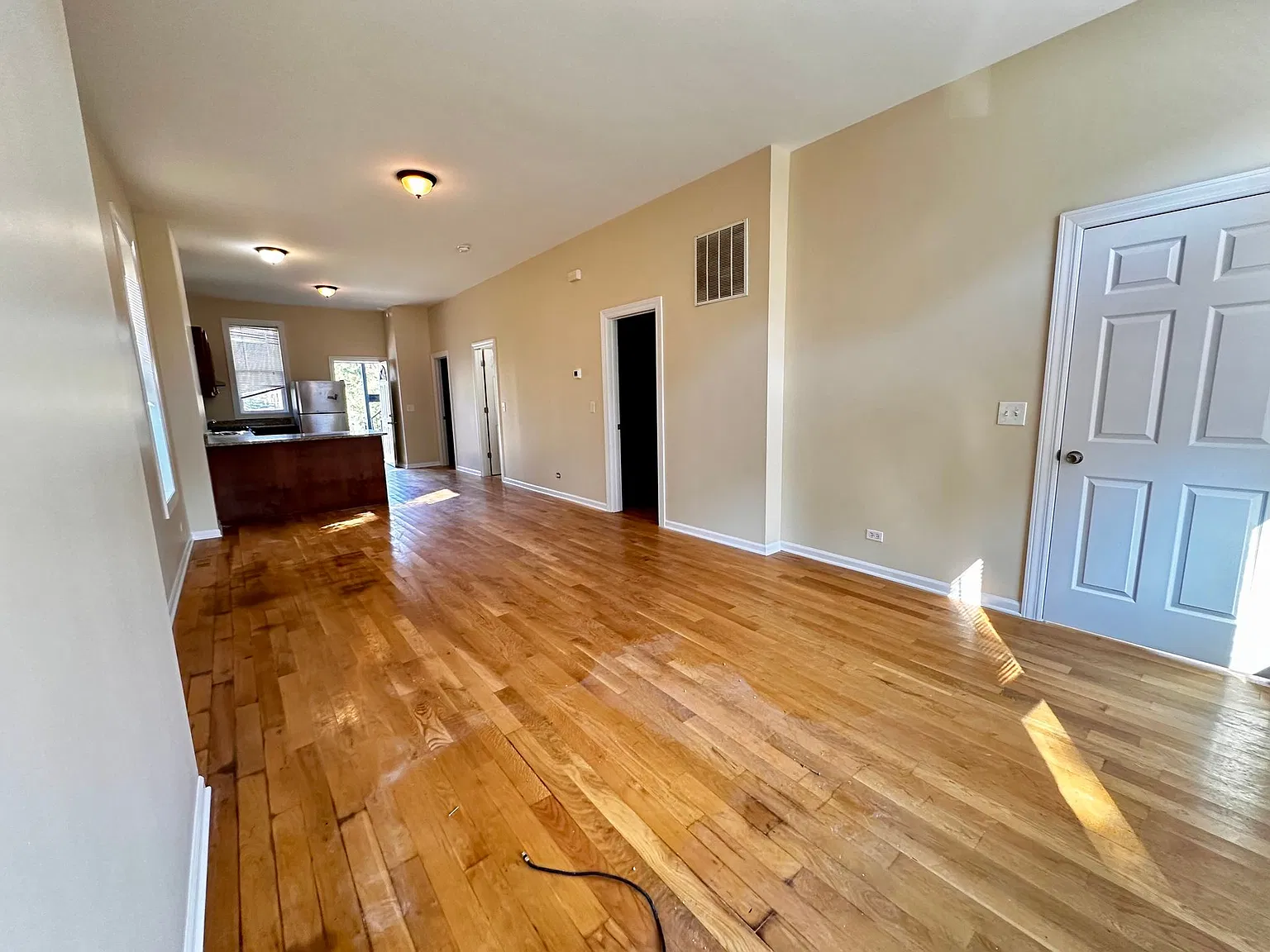 2624 West 15th Street — Photo 4