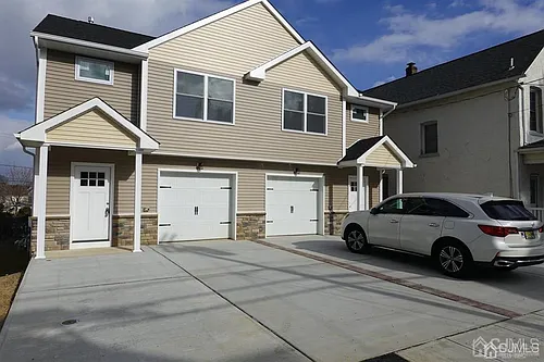 381A Highland St Photo 1