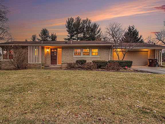 2nd image of 3279 Surrey Dr