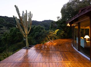 10018 Reevesbury Dr, Beverly Hills, CA 90210