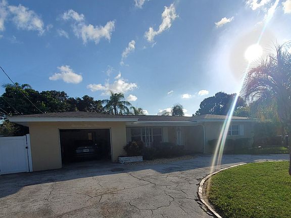2nd image of 1133 Idlewild Dr N