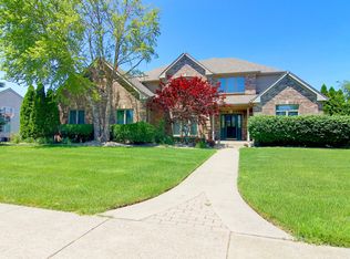 1821 Somerset Dr, Munster, IN