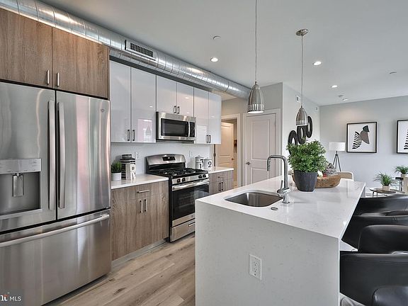 4th image of 1540 Ridge 42 Ave