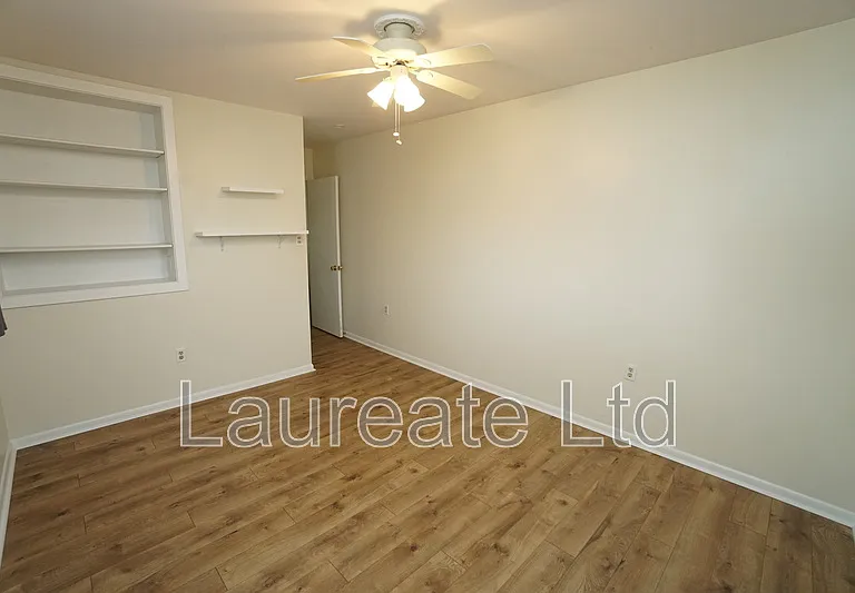 1240 Jefferson Ave — Photo 13