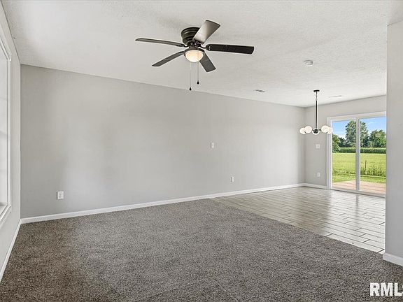 3rd image of 3913 McCormick Dr
