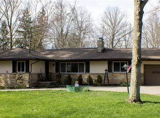 32789 Cedar Rd, Mayfield Heights, OH 44124