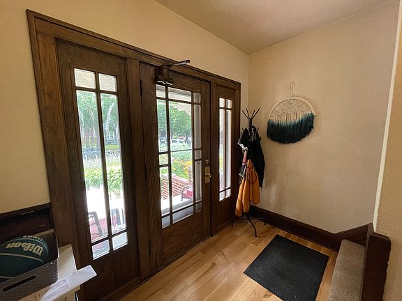 2nd image of 1329 1329/1331 Lincoln Ave #1329