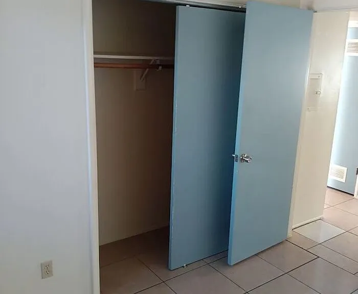 2842 N Los Altos Ave — Photo 11