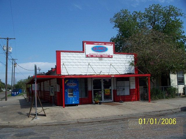 1st image of 490 Hidalgo St